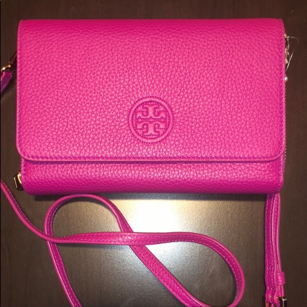 Tory Burch Bombe flat crossword wallet in party pink